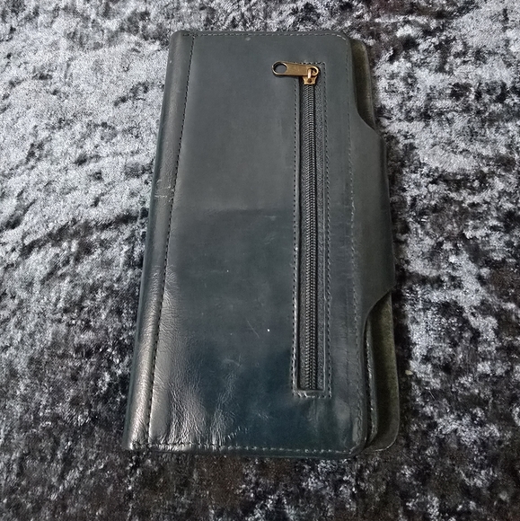 Clarks dark green leather wallet - Picture 4 of 8